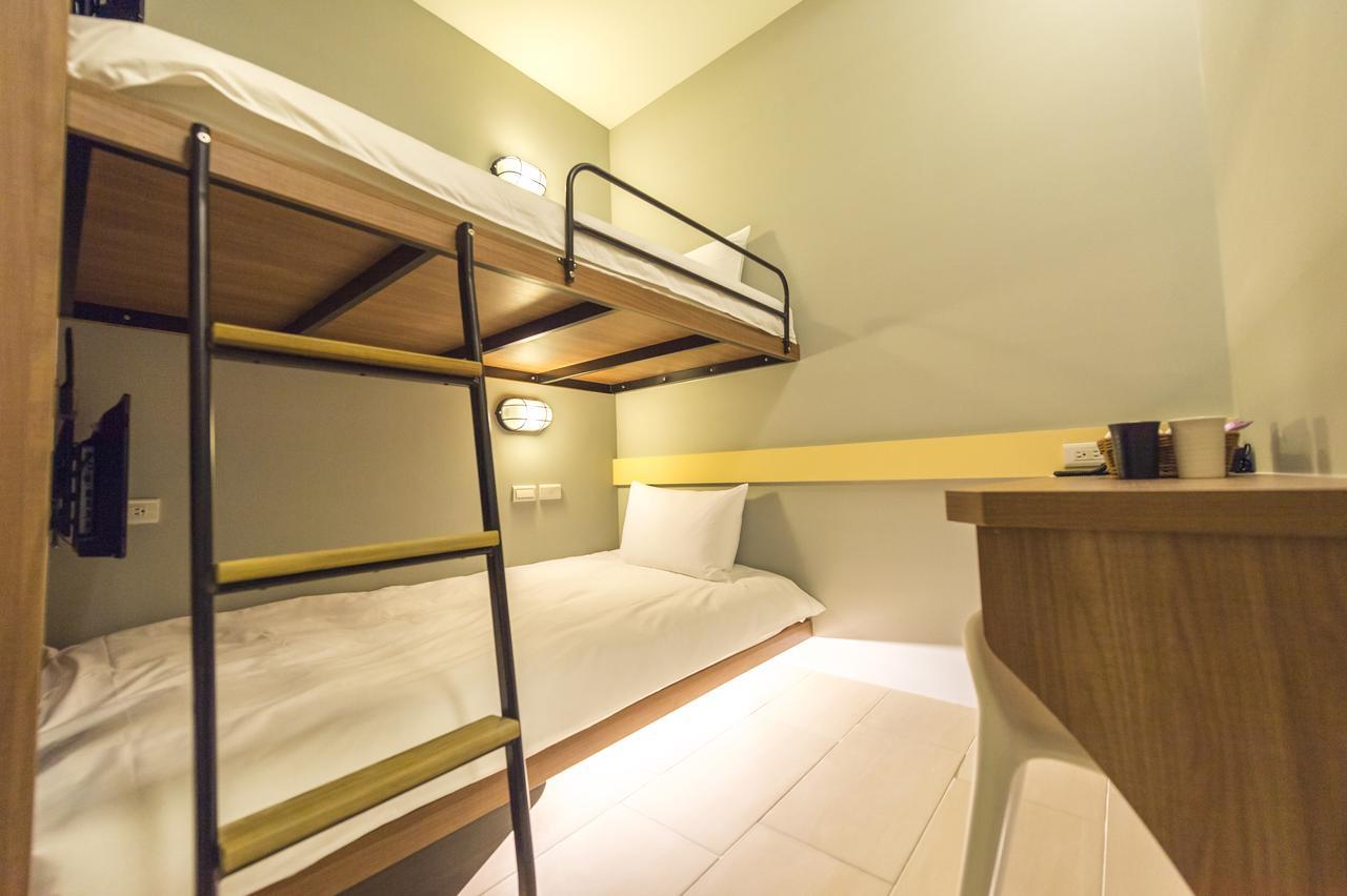 Divecube Hotel Тайчжун Экстерьер фото